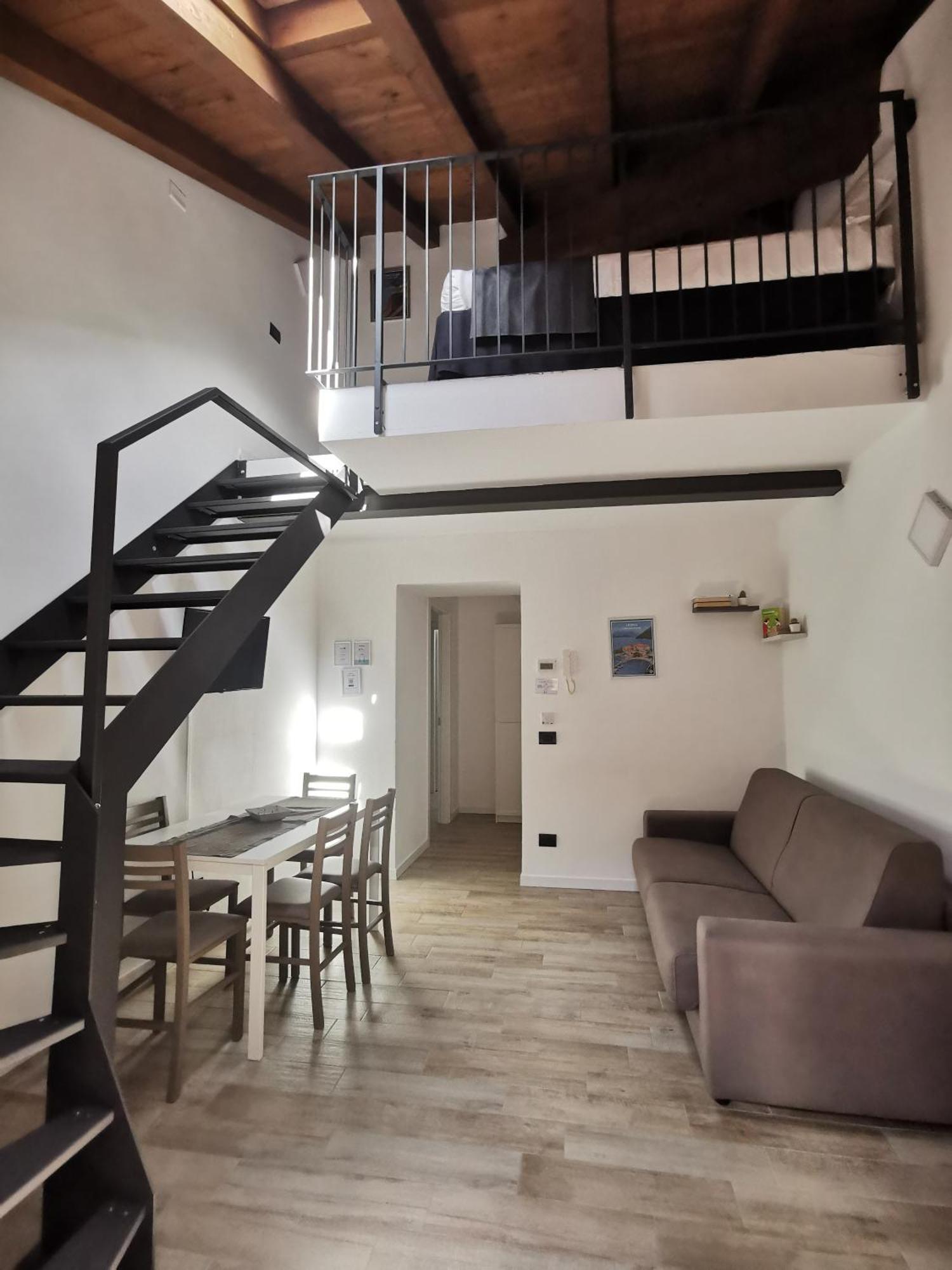 La Casa Del Sarto - Rooms And Apartments Lecco Exterior foto